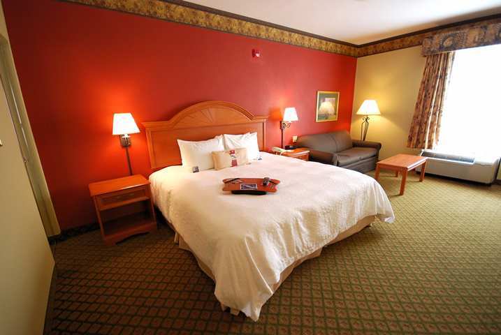 Hampton Hotel La Place